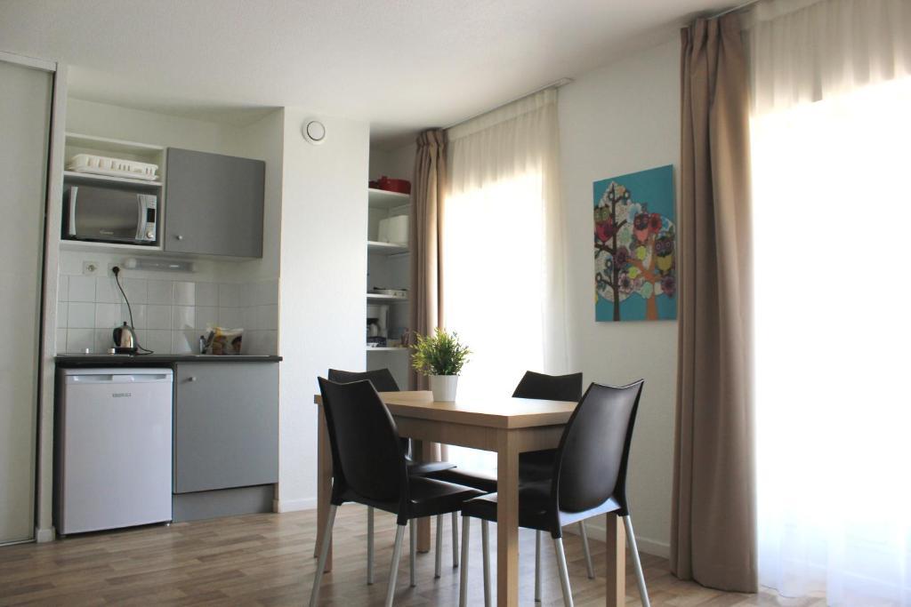 Appart hôtel Résidence Uxco République Ex Suiteasy